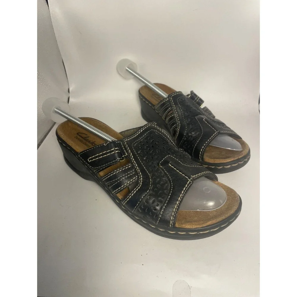 CLARKS Bendables Women's 6.5 Pewter leather Platform Wedge Sandals